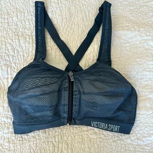 Victorias Secret Sport Zip Up Sports Bra - 32 B
